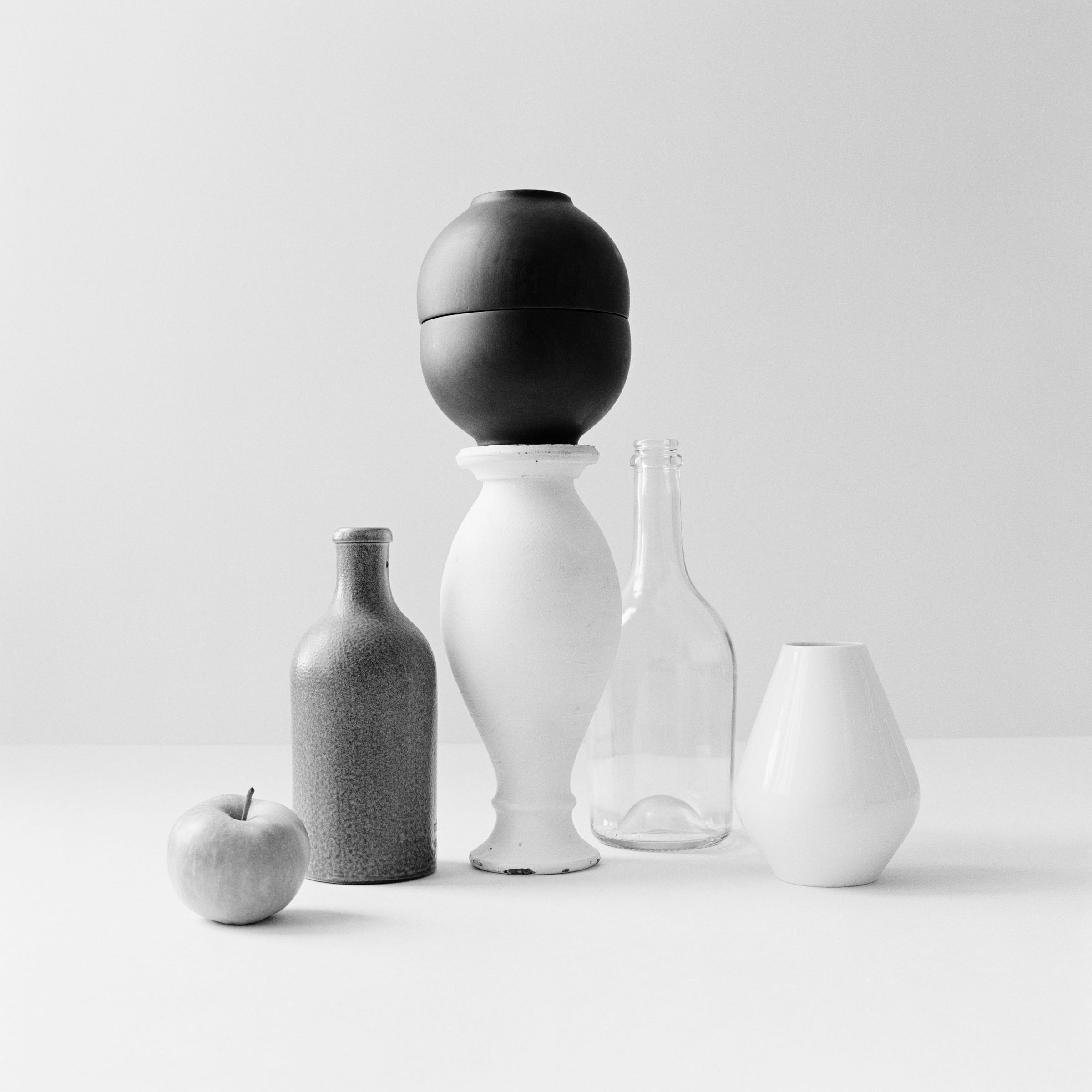 tabula rasa, still life photography, gelatin-silver paper, 2019/2022