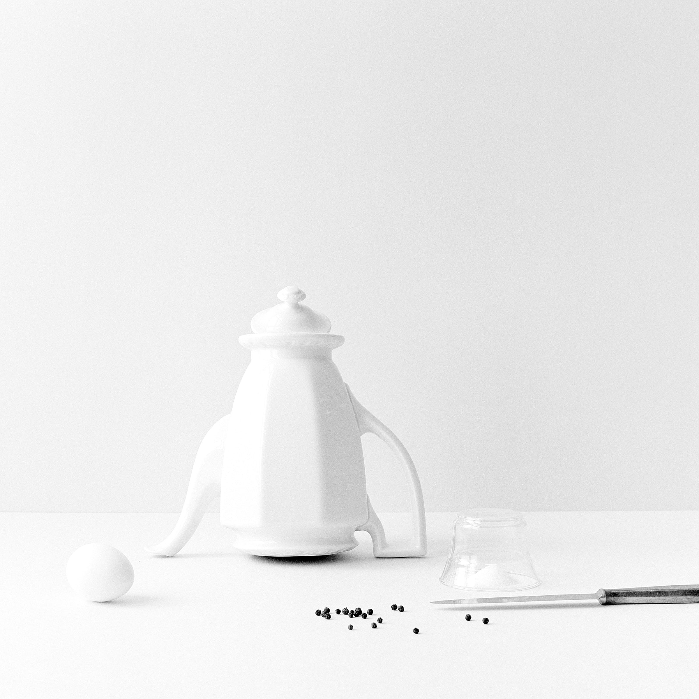 tabula rasa, still life photography, gelatin-silver paper, 2019/2022