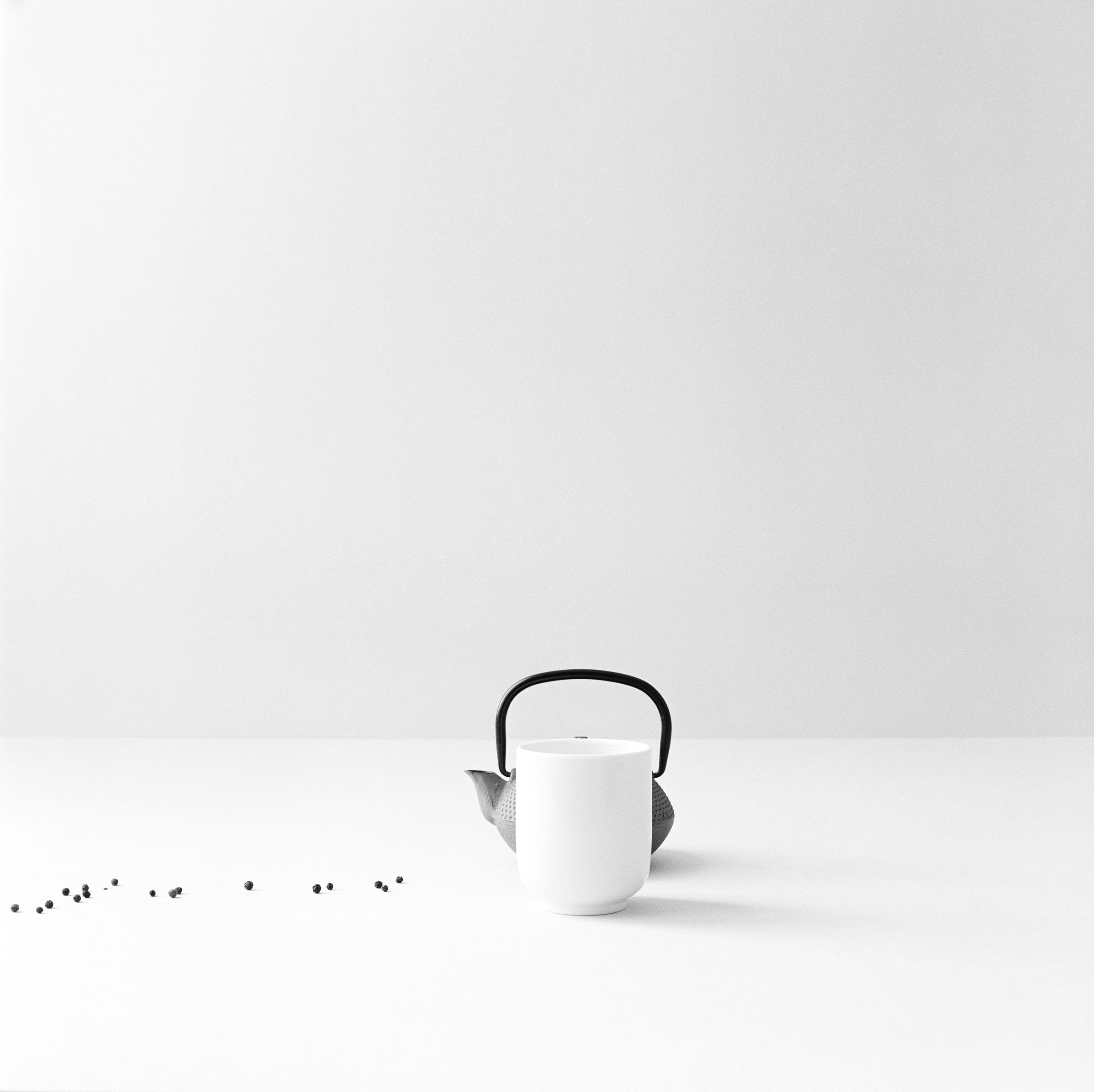tabula rasa, still life photography, gelatin-silver paper, 2019/2022